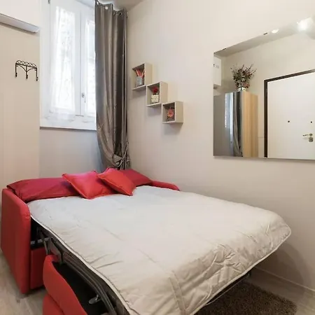 Keys Of Italy - Sreparata 24 Small - Cozy Nest Looks For Solo Traveller